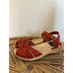 swedish hasbeens Women's Lacy Platform Sandal EUC 39 US 9